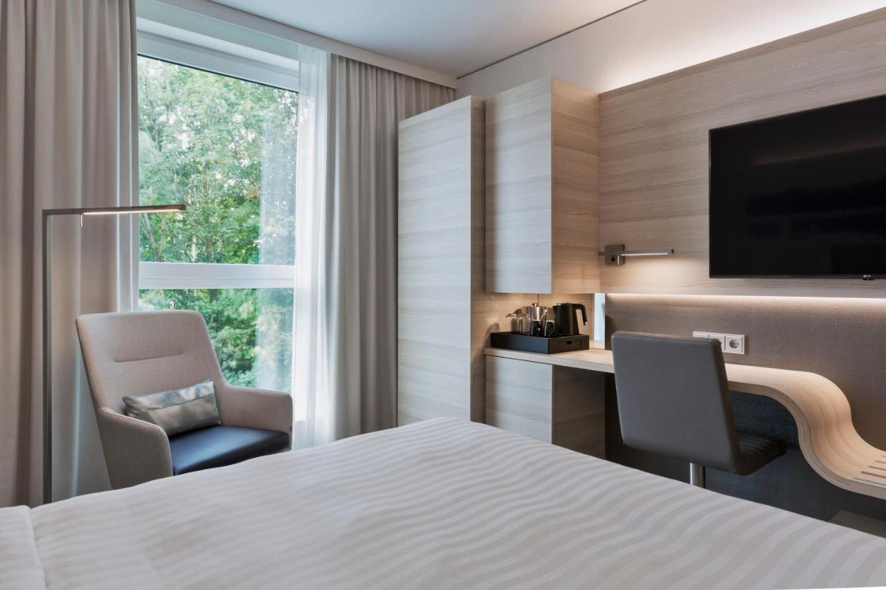 Courtyard By Marriott Oberpfaffenhofen Munich South Hotell Gilching Eksteriør bilde